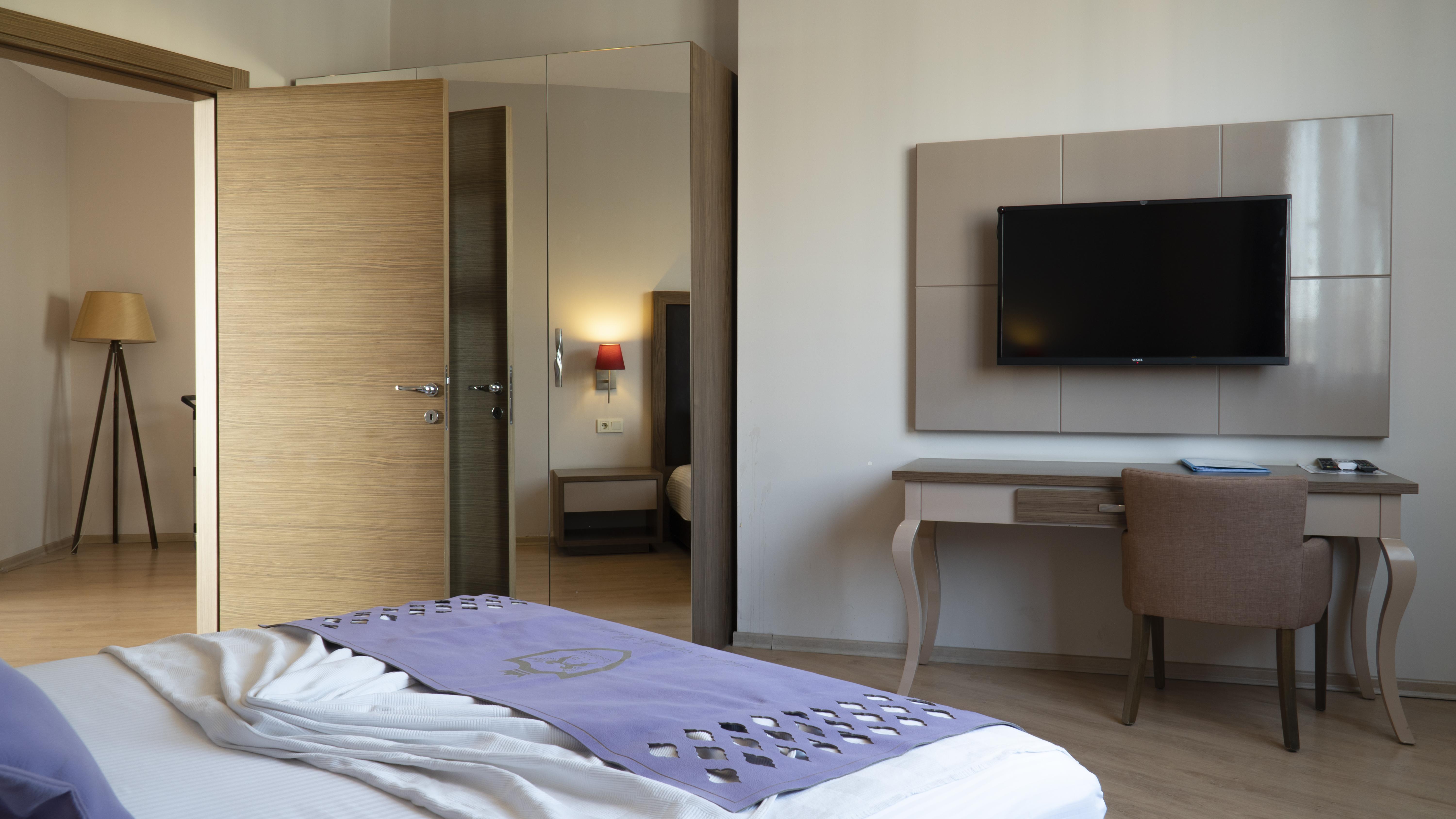 קוסדסי Ladies Beach Suite Hotel (Adults Only) מראה חיצוני תמונה