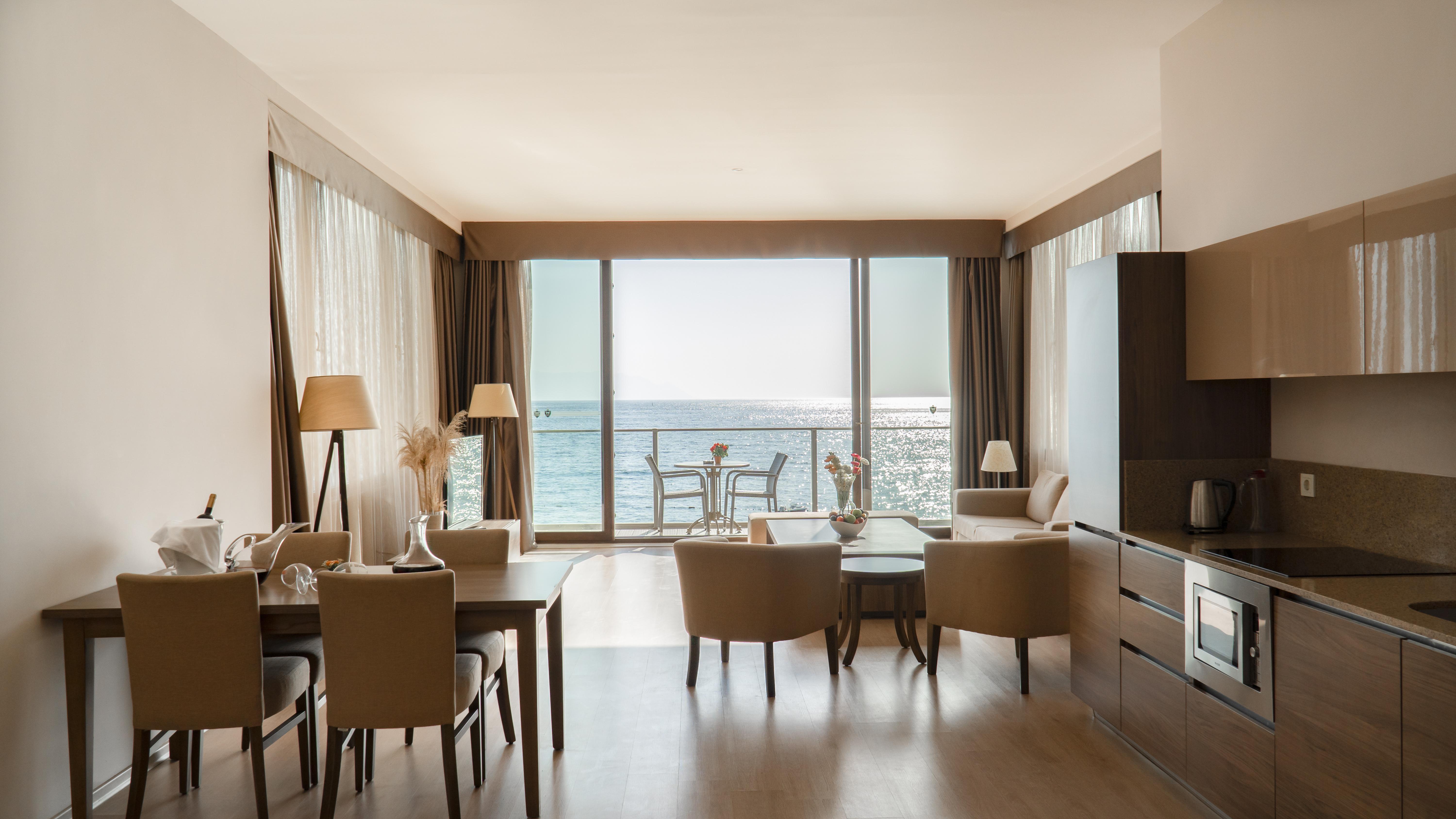 קוסדסי Ladies Beach Suite Hotel (Adults Only) מראה חיצוני תמונה