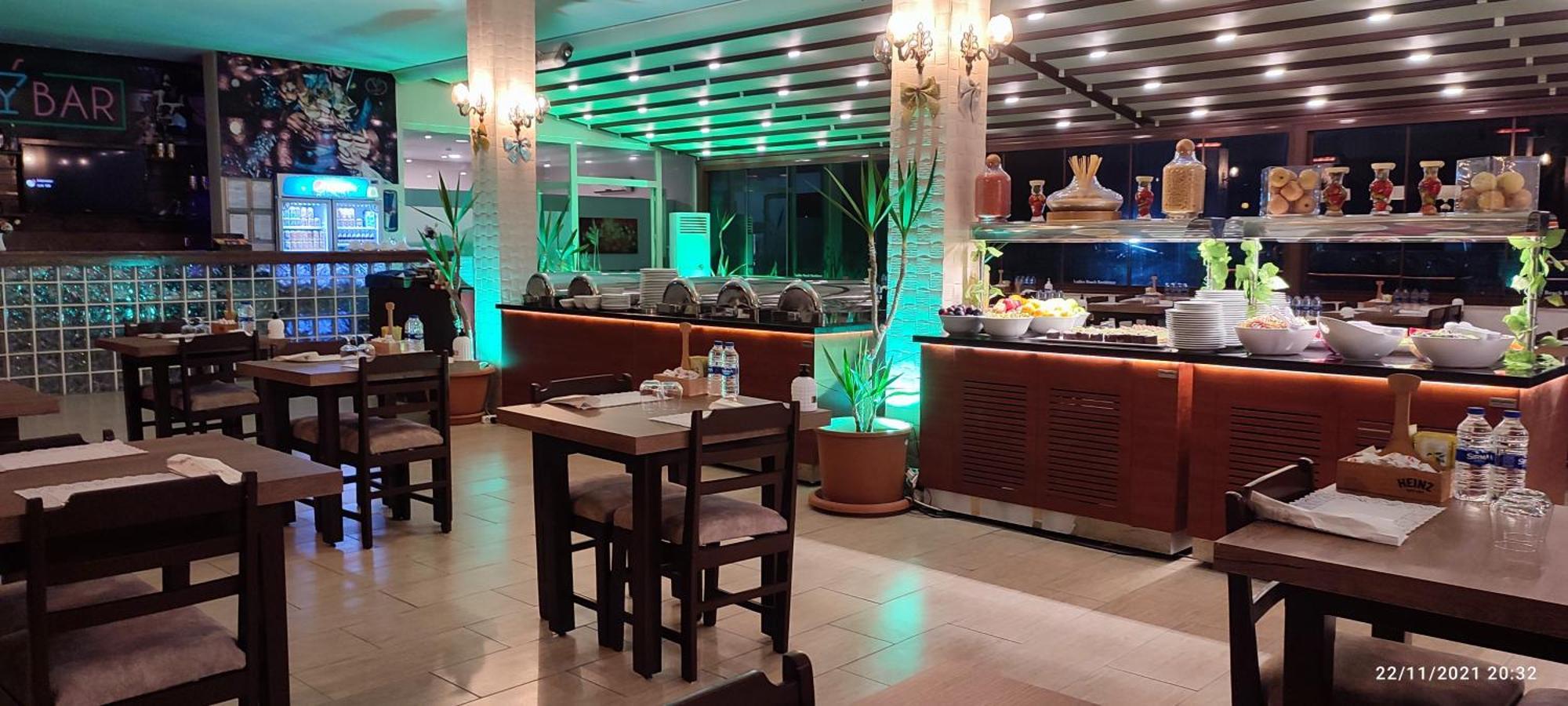 קוסדסי Ladies Beach Suite Hotel (Adults Only) מראה חיצוני תמונה