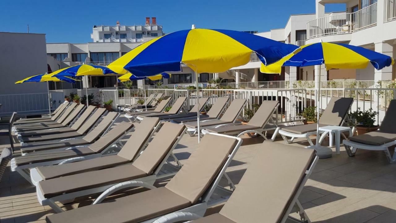 קוסדסי Ladies Beach Suite Hotel (Adults Only) מראה חיצוני תמונה